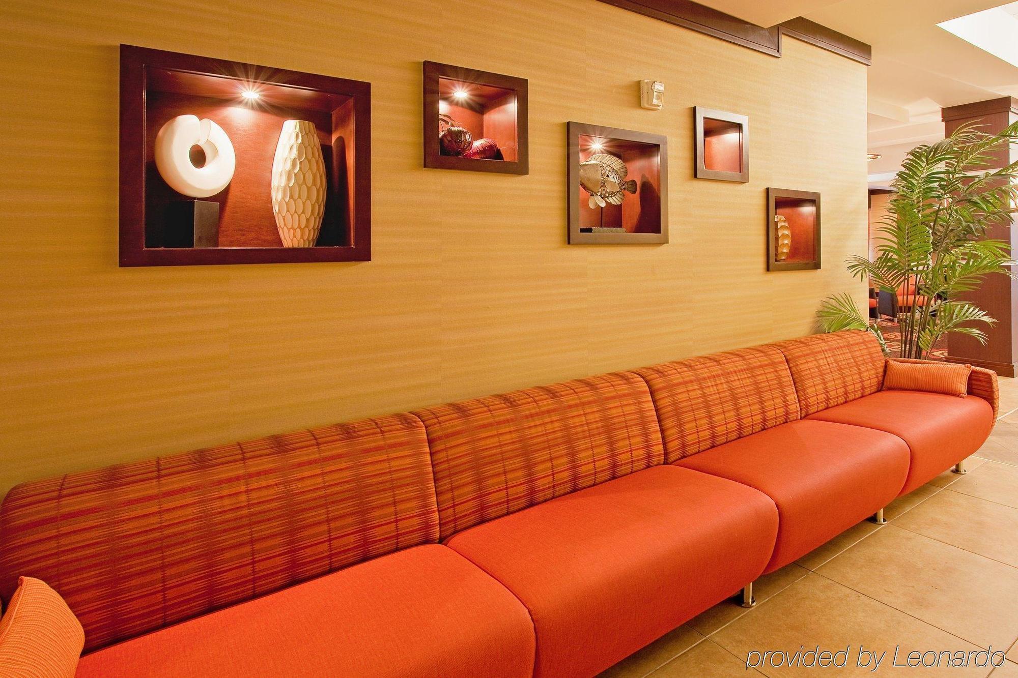Holiday Inn Express Hotel & Suites Chattanooga Downtown By Ihg Beltér fotó